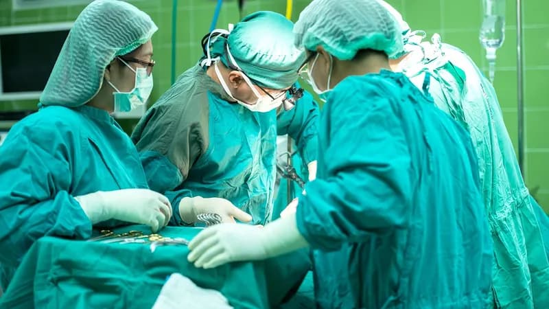 Veliki uspjeh ljekara iz Beograda: Trinaestogodišnjem dječaku iz Sarajeva ugrađeno vještačko srce