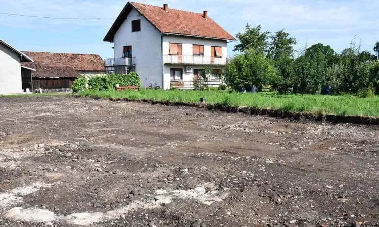 Tragovi davne prošlosti otkriveni na imanju u Mahovljanima kod Laktaša