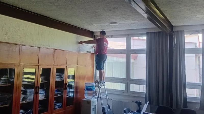 Škola u Loparama sama proizvodi struju za svoje potrebe: Ugradili i klime u učionice, kabinete i kancelarije