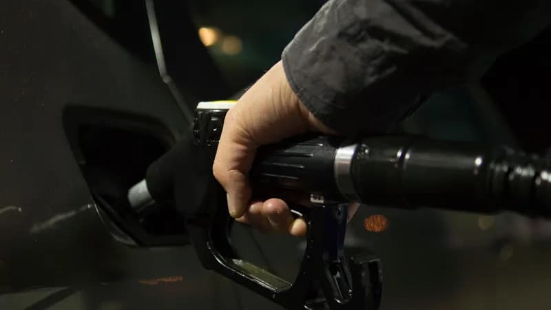 Nasuo 130 KM goriva na pumpi u Banjaluci i pobjegao