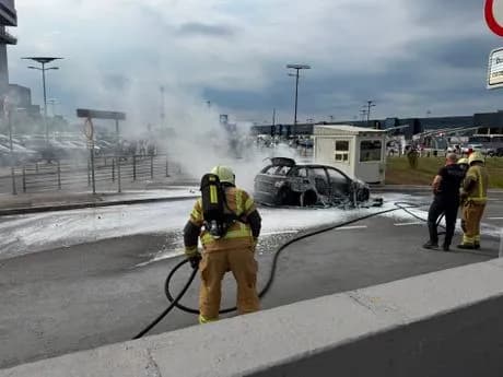 Požar na aerodromu Nikola Tesla: Planulo vozilo na parkingu