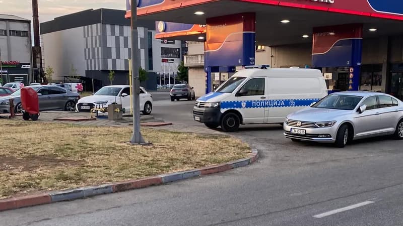 Drama u Bijeljini: Dvojica napala lice u parkiranom vozilu!