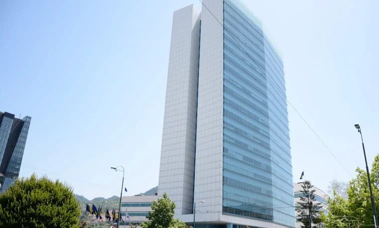 radnici u institucijama bih traže veće plate i hitno usvajanje budžeta