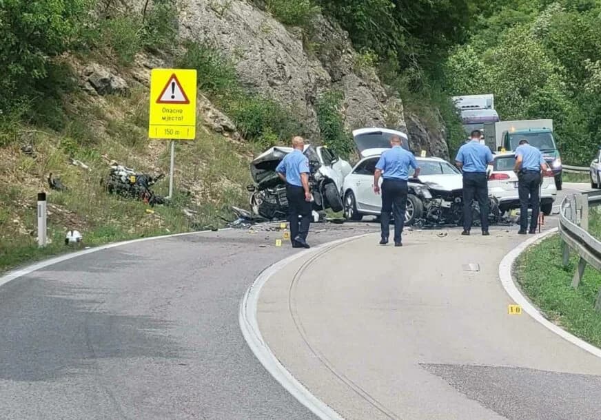 sudar više automobila i motora, povrijeđeno nekoliko osoba u kanjonu tijesno