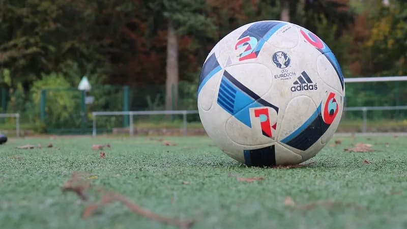 UEFA zaratila sa FIFA