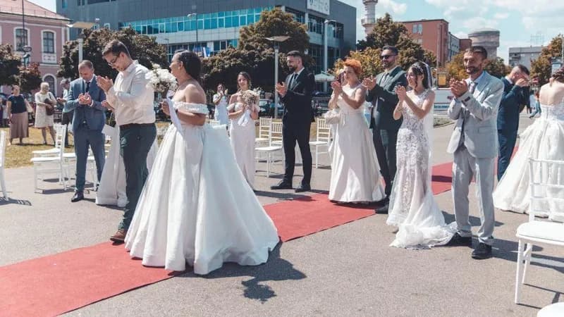 Devet parova izgovorilo sudbonosno „DA“: U Bijeljini održano treće Kolektivno vjenčanje