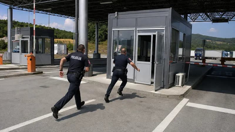 Putnici na granici svjedoci nevjerovatnog obračuna: Potukli se policajac i policajka na prelazu Karakaj