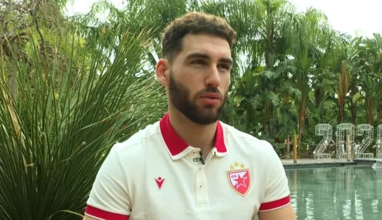 Olimpijakos poslao zvaničnu ponudu za Tiknizjana