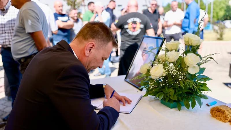 u ugljeviku održan skup povodom smrti generala ratka mladića