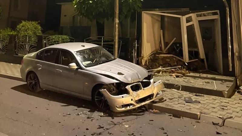 BMW demolirao izlog u Ulici Filipa Višnjića: Saobraćaj otežan