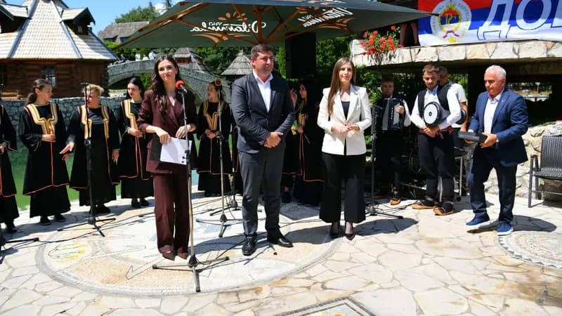 Petrović dočekao mališane sa Kosova i Metohije i poručio: „Republika Srpska je i vaš dom“