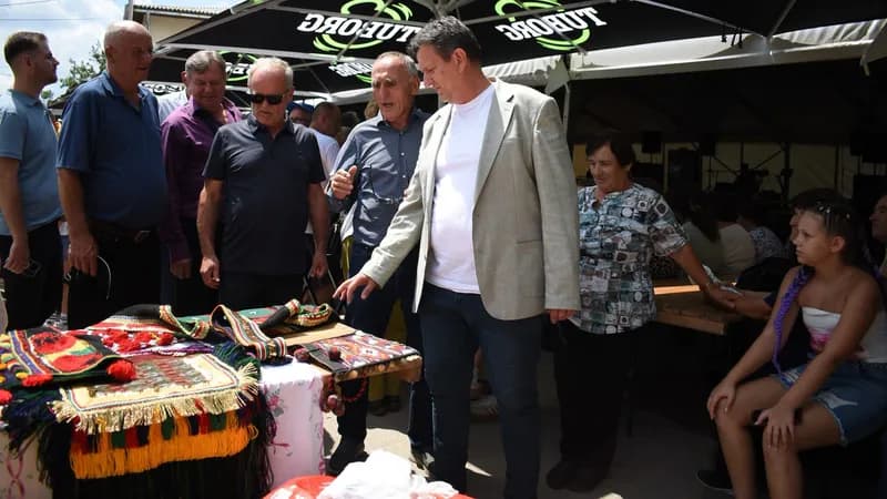 Branko Blanuša posjetio Janjski višeboj: Očuvanje tradicije i vrijednosti naših predaka je obaveza svih nas