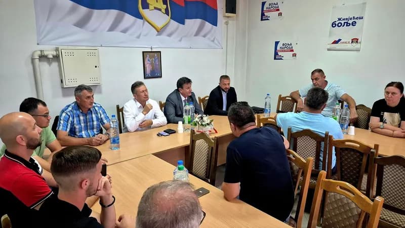 Blanuša u Ugljeviku: Predsjednik SDS-a razgovarao sa članovima Opštinskog odbora